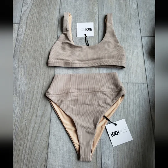 Beach riot bikini set - Picture 2 of 8